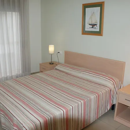 Mestral - Apartamentos Centricos L'Escala Exterior photo