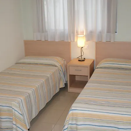 Mestral - Apartamentos Centricos L'Escala Exterior photo