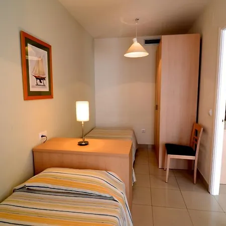 Mestral - Apartamentos Centricos L'Escala Exterior photo